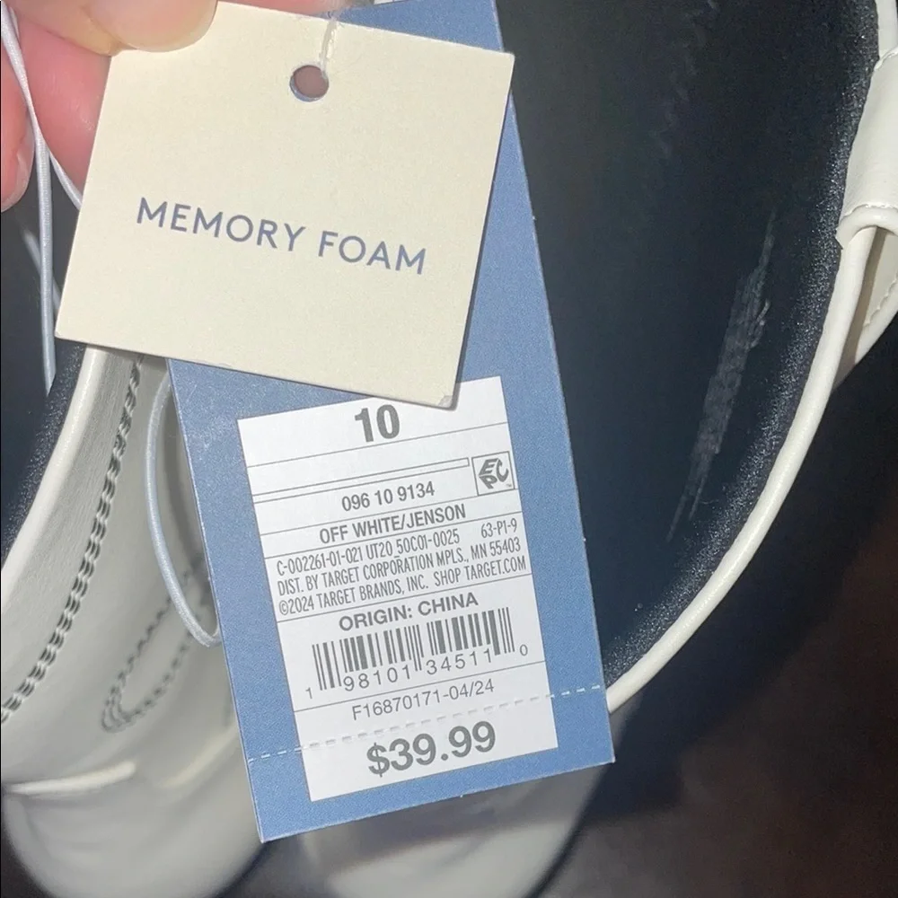 Universal Thread White Ankle Booties with Decorative Stitching (10) - Picture 11 of 13